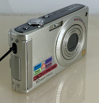 Panasonic LUMIX DMC-FS5 10.1MP Digital Camera + Silver + Charger + Tested - 5552