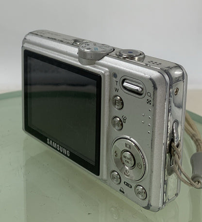 SAMSUNG L730 7.2 MEGA PIXEL DIGITAL CAMERA WITH CHARGER +2GB CARD TESTED - 2596