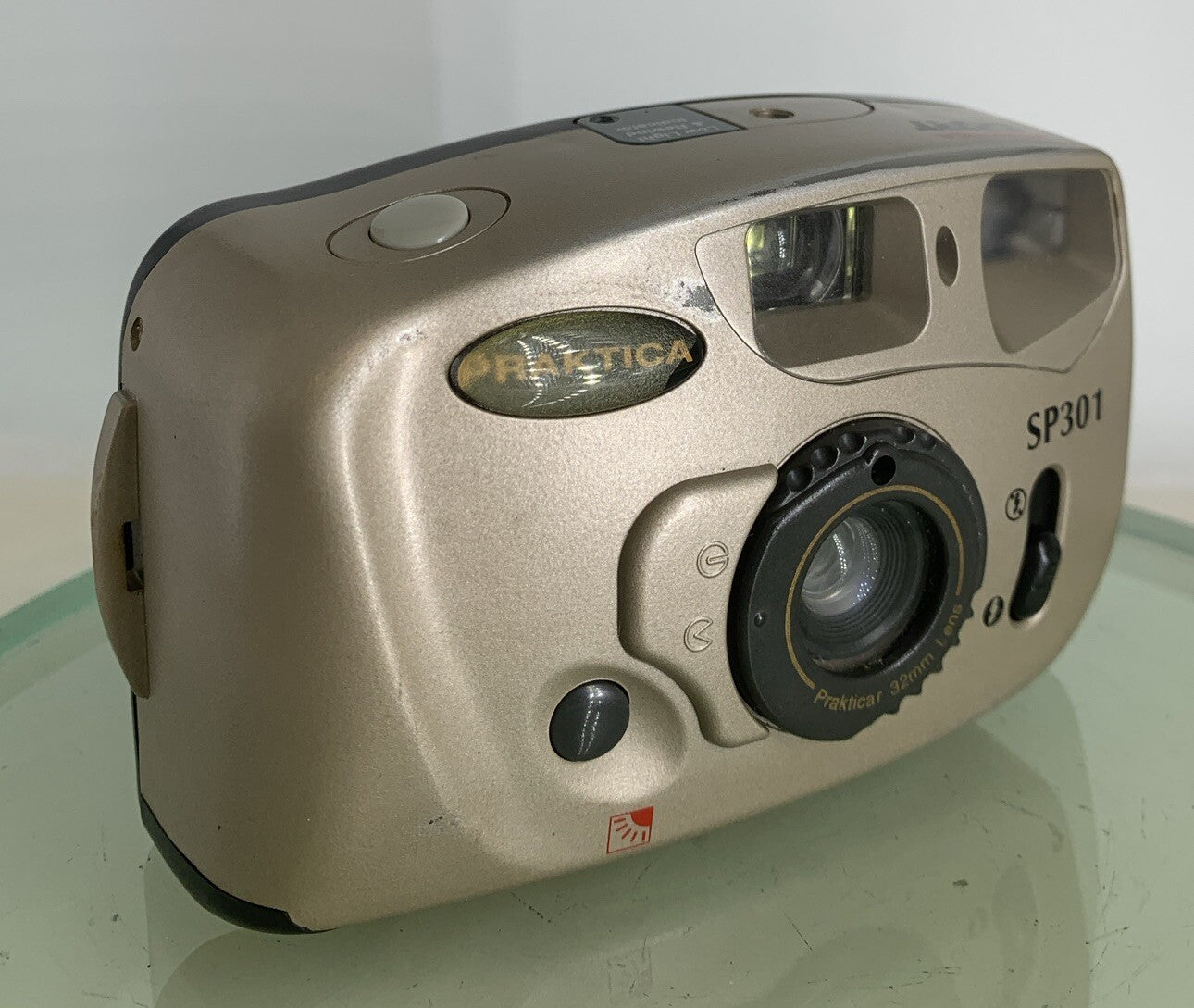 Praktica SP301 SPORT GOLD POINT AND SHOOT FILM CAMERA NO BATTERY - TESTED - 8150