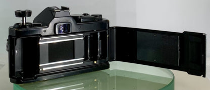 Olympus OM-2 Spot / Program SLR Camera+Olympus Zuiko  50mm f1.8 TESTED+ BOOK#3559