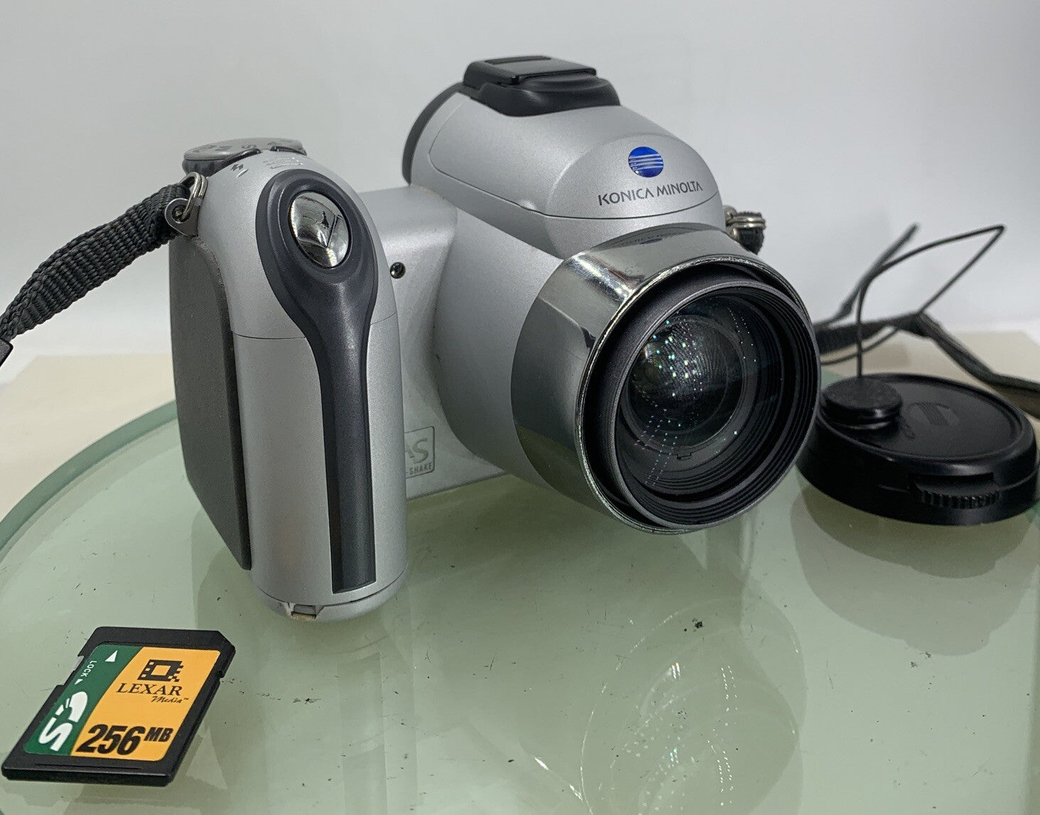 Konica Minolta Z3 Digital Camera 4.0MP Silver 256MB SD CARD- TESTED - 3240