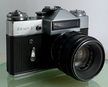 Very Rare ZENIT E POINT AND SHOOT FILM CAMERA+HELIOS-44-2 LENS+SILVER+TESTED-1410
