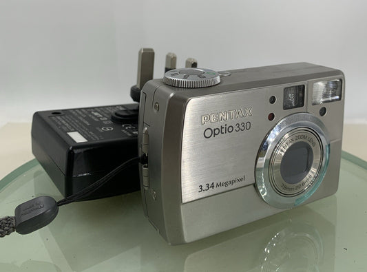 Pentax Optio 330 COMPACT DIGITAL CAMERA 3.34 MP SILVER + CHARGER TESTED - 2650