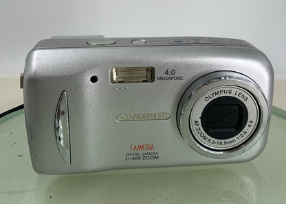 Olympus Digital Camera Camedia C-480 Zoom 4.0MP NO CARD SILVER TESTED - 4211