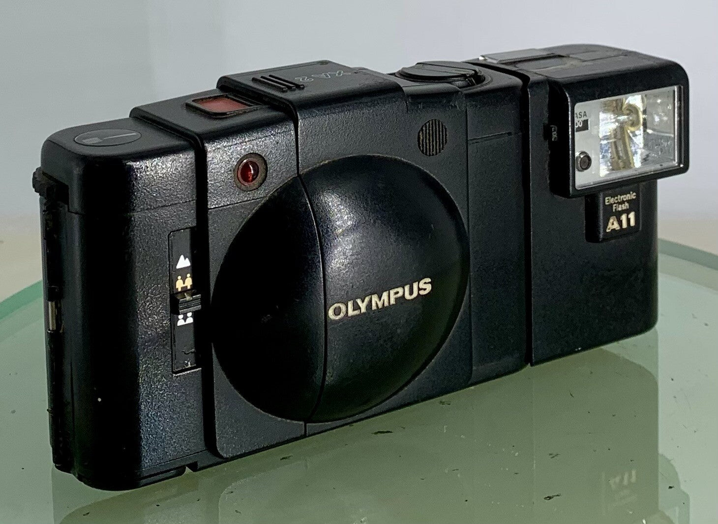 OLYMPUS XA2 Electronic Flash A11 D.ZUIKO 35mm f3.5 TESTED  POINT & SHOOT CAMERA0