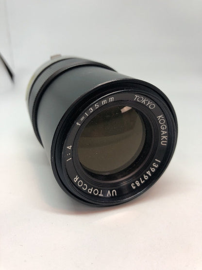 Camera lens Topcon Tokyo Kogaku UV Topcor 135mm. f4 per reflex .0