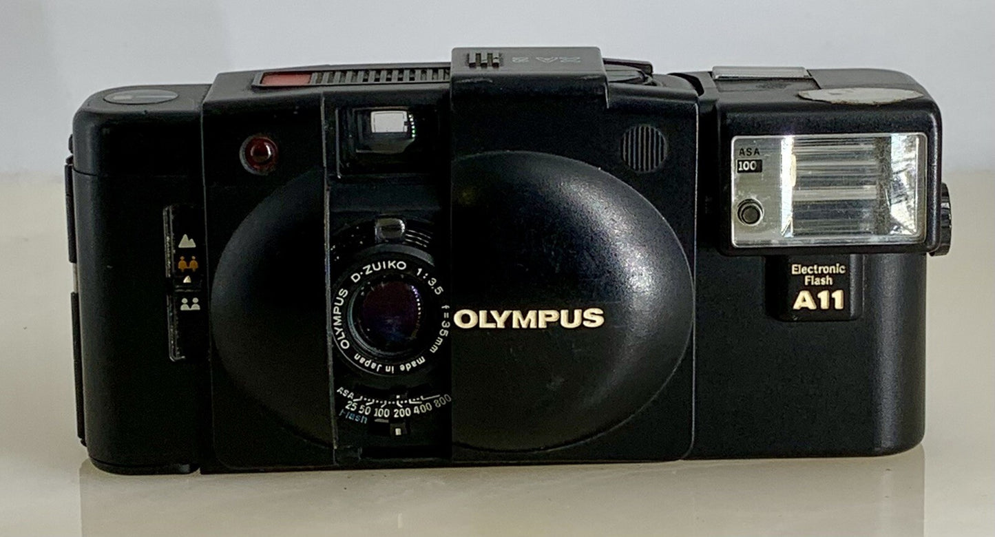 OLYMPUS XA2 Compact Camera 35mm Flash A11 D.ZUIKO 35mm f3.5 TESTED, mju 701