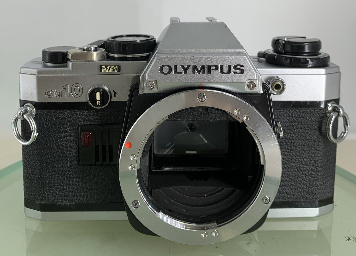 SERVICED Olympus OM10 35mm SLR Film Camera + 28mm f2.5 Tamron  Lens + Adapter1991