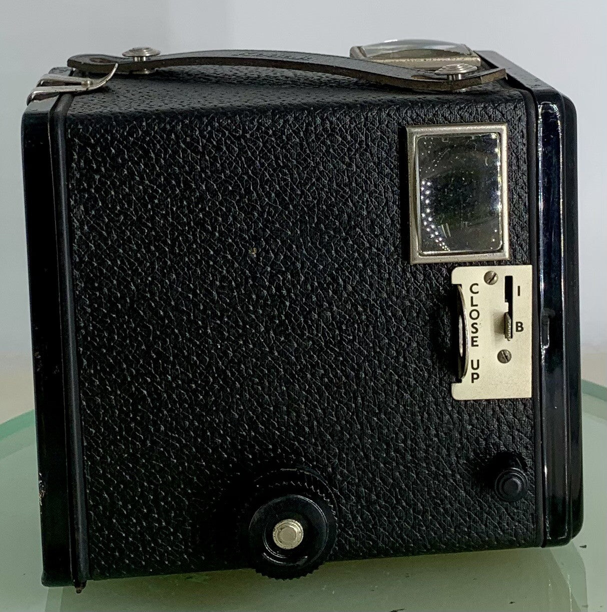 VINTAGE - KODAK - BROWNIE FLASH 2  BOX CAMERA-1950s-MADE IN ENGLAND+CASE#3492