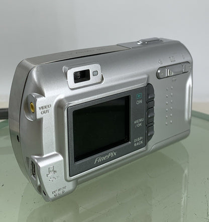 Fujifilm FinePix Digital Camera A330 3.2MP NO CARD NO CHARGER TESTED - 7764