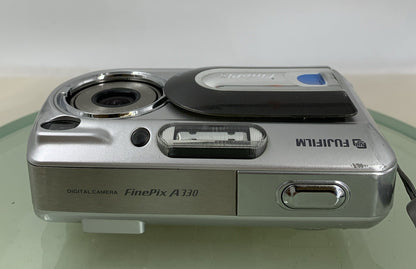 Vintage Fujifilm FinePix Digital Camera A330 3.2MP DOTS ON SCREEN TESTED - 1607