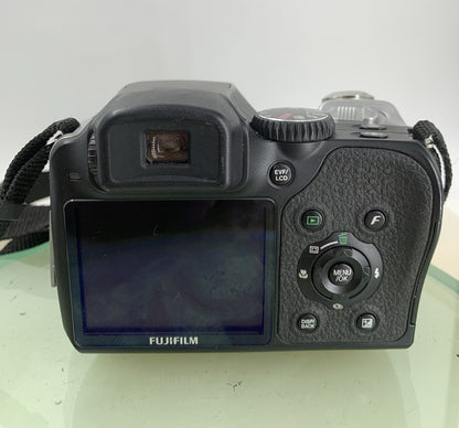 Fujifilm FINEPIX S8100fd 10.0mp 18x Camera Black + 1GB SD CARD TESTED - 1295