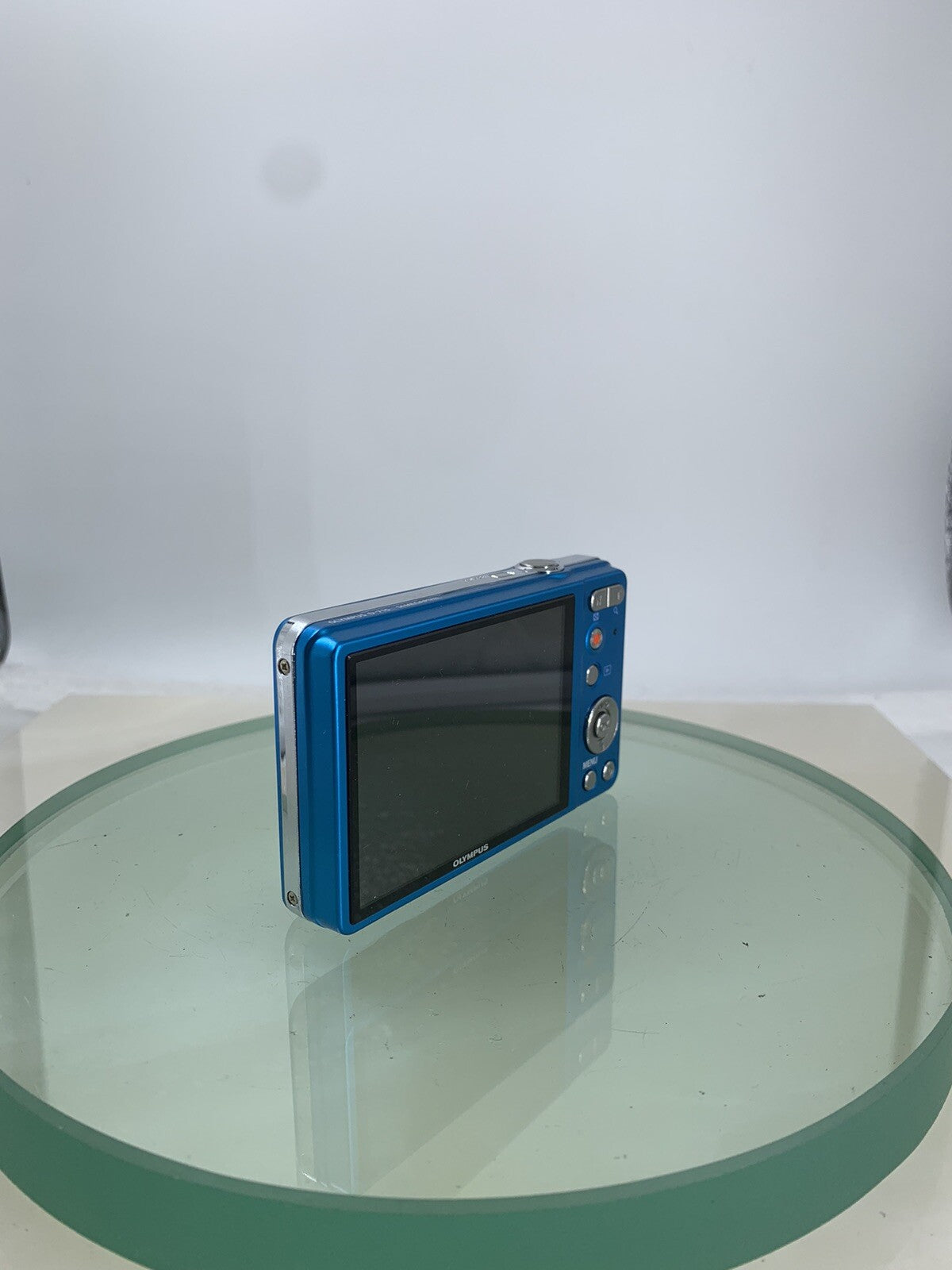 Olympus D-715 Digital Camera 14MP BLUE + CHARGER + COVER + WIRE TESTED - 5924