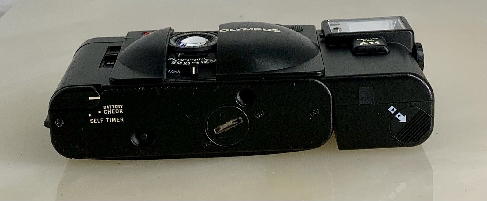 OLYMPUS XA2 Compact Camera 35mm Flash A11 D.ZUIKO 35mm f3.5 TESTED + Case 667