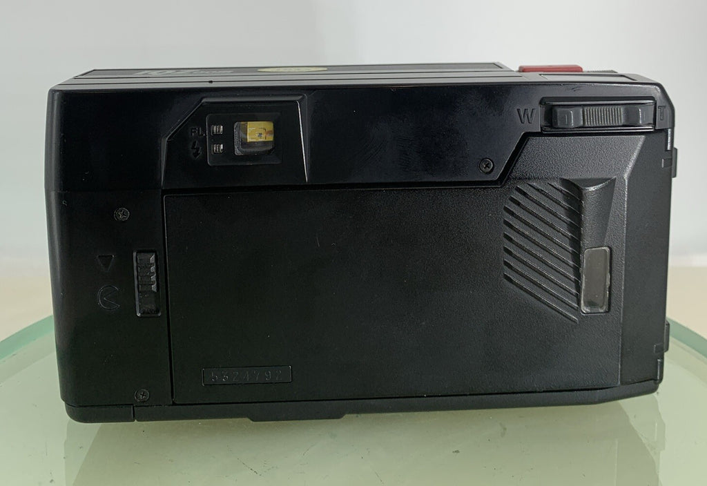 PENTAX IQ Zoom 35 mm Film POINT AND SHOOT CAMERA BLACK NO BATTERY - TESTED - 8475