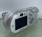 Sony Cyber Shot DSC-P100 5.1 MP SILVER + CHARGER + COVER NO CARD TESTED - 6744