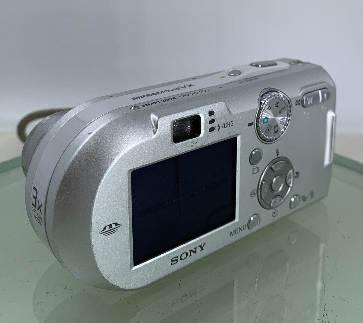 Sony Cyber Shot DSC-P100 5.1 MP SILVER + CHARGER + COVER NO CARD TESTED - 6744