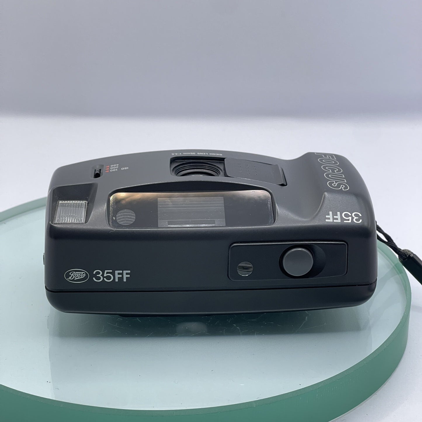 RARE BOOTS C35FF FOCUS RICOH LENS 1:4.5 35mm FILM CAMERA  MADE IN TAIWAN # 7174