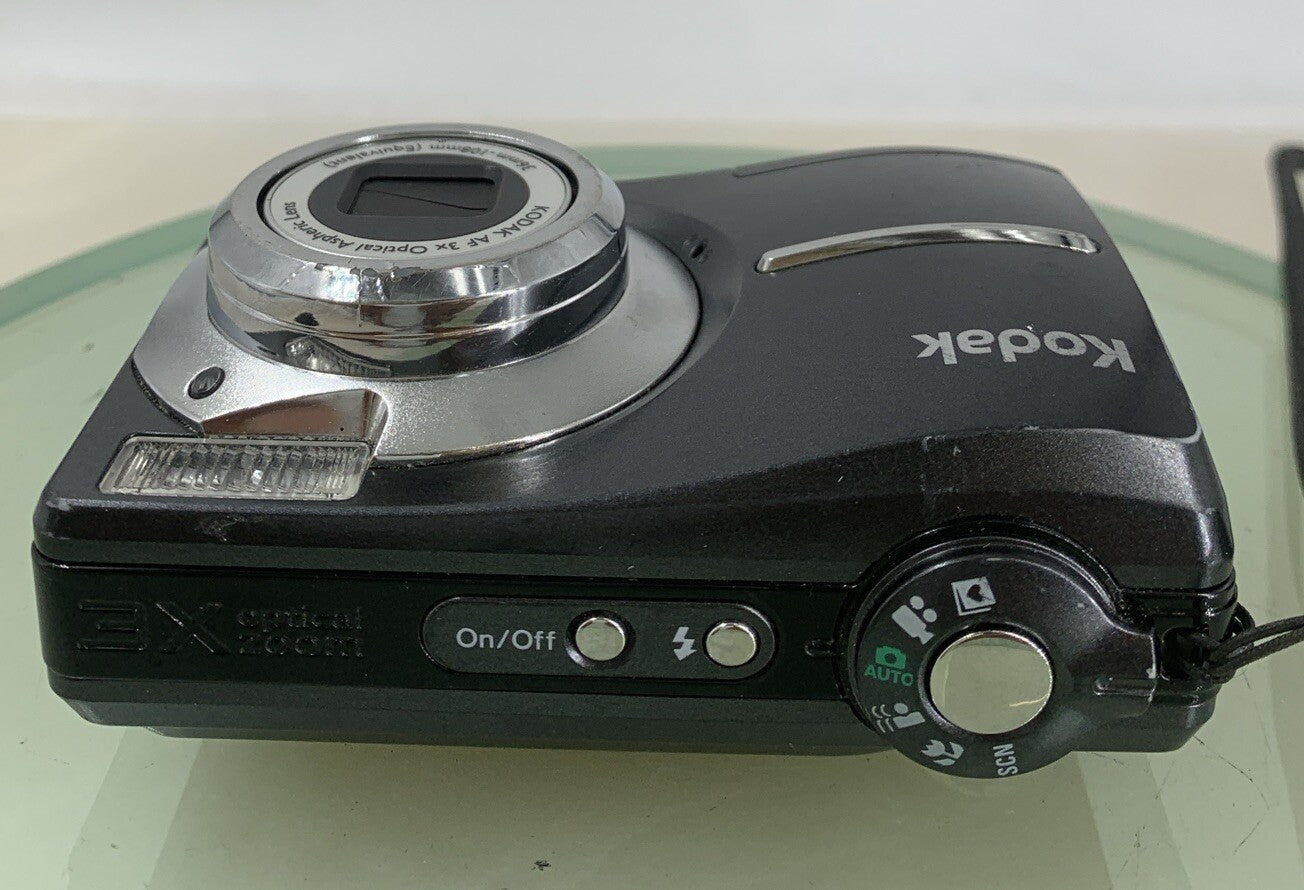 Kodak EASYSHARE C613 6.0MP COMPACT DIGITAL CAMERA DARK GREY NO CARD TESTED - 6527