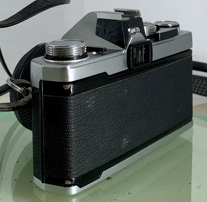 Olympus OM-1 MD 35mm SLR Film Camera &  Olympus ZUIKO  50mm f1.8 Lens- TESTED3015