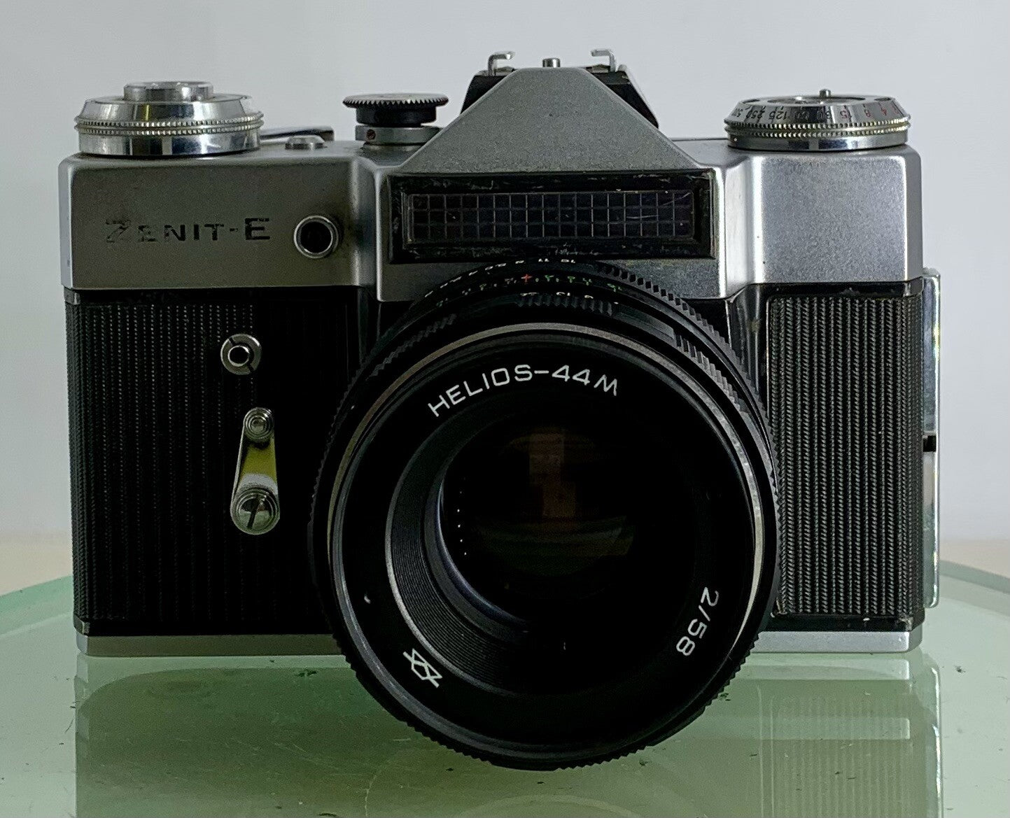 Very Rare ZENIT E POINT AND SHOOT FILM CAMERA+HELIOS-44M LENS+SILVER+TESTED - 801