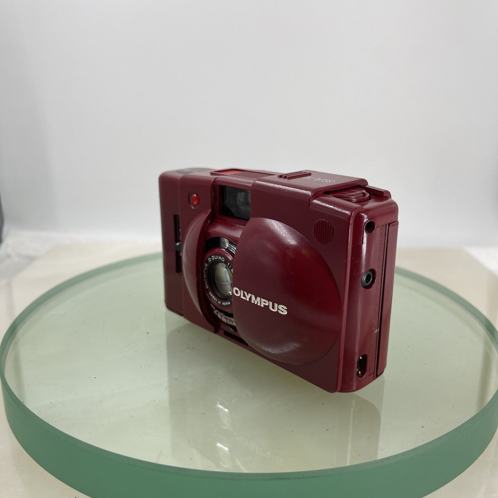 Rare Red Olympus XA 2 COMPACT FILM CAMERA w/ D. Zuiko 35mm F/3.5 Lens TESTED 9202