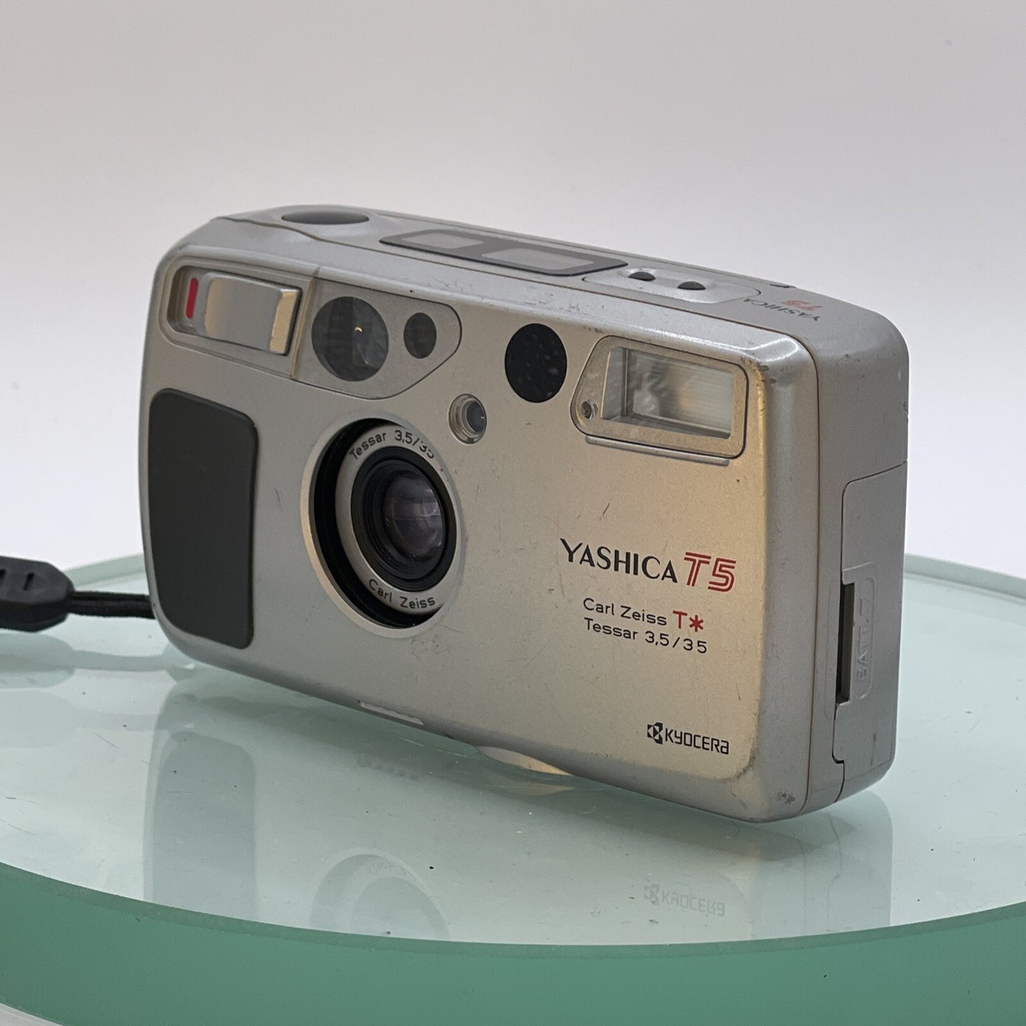 Yashica T5 Carl Zeiss T* Tessar 35mm f/3.5 Kyocera Compact Film Camera TESTED3682