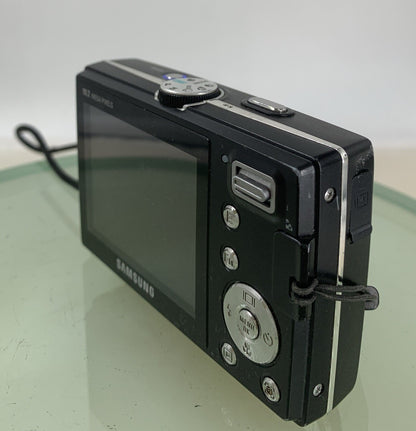 Samsung COMPACT DIGITAL CAMERA P1000 10.2MP BLACK WITH WIRE TESTED - 5486