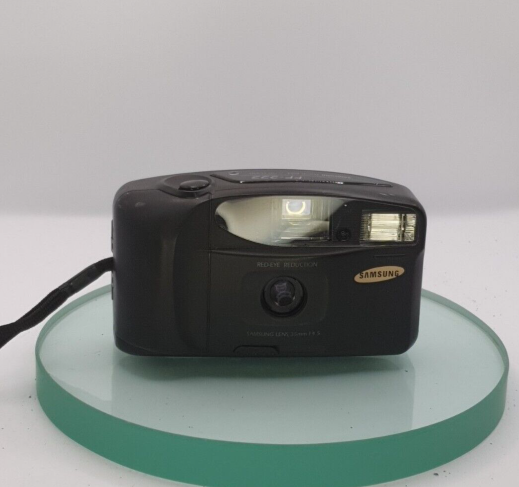 Samsung FF-222 Focus Free Auto Flash Film Camera 35mm Red-Eye Reduction #9821