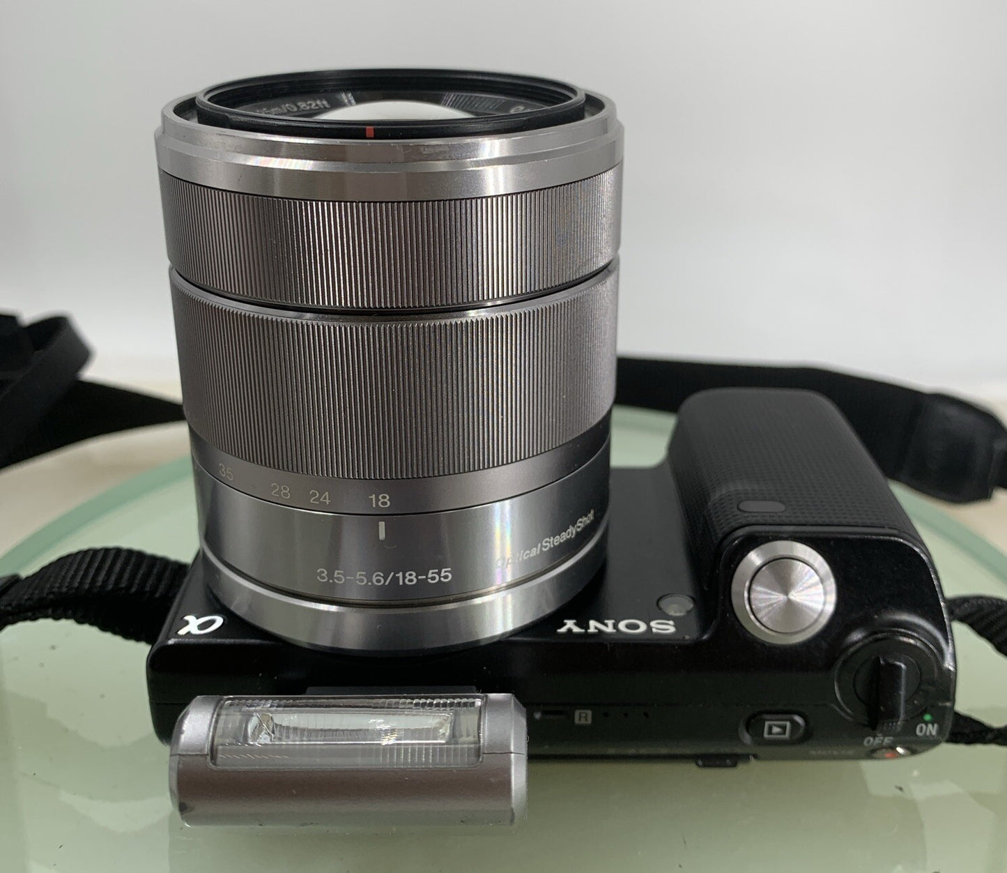 Sony Nex-5 14.2MP CAMERA 18-55mm Lens SILVER+CHARGER+WIRE+8GB CARD TESTED - 4757