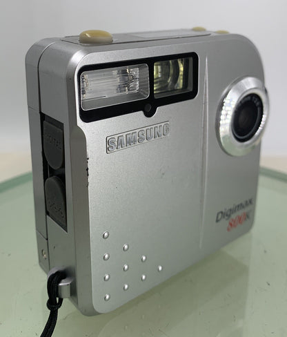 Samsung DIGIMAX 800K SILVER POINT AND SHOOT FILM CAMERA - TESTED - 1170