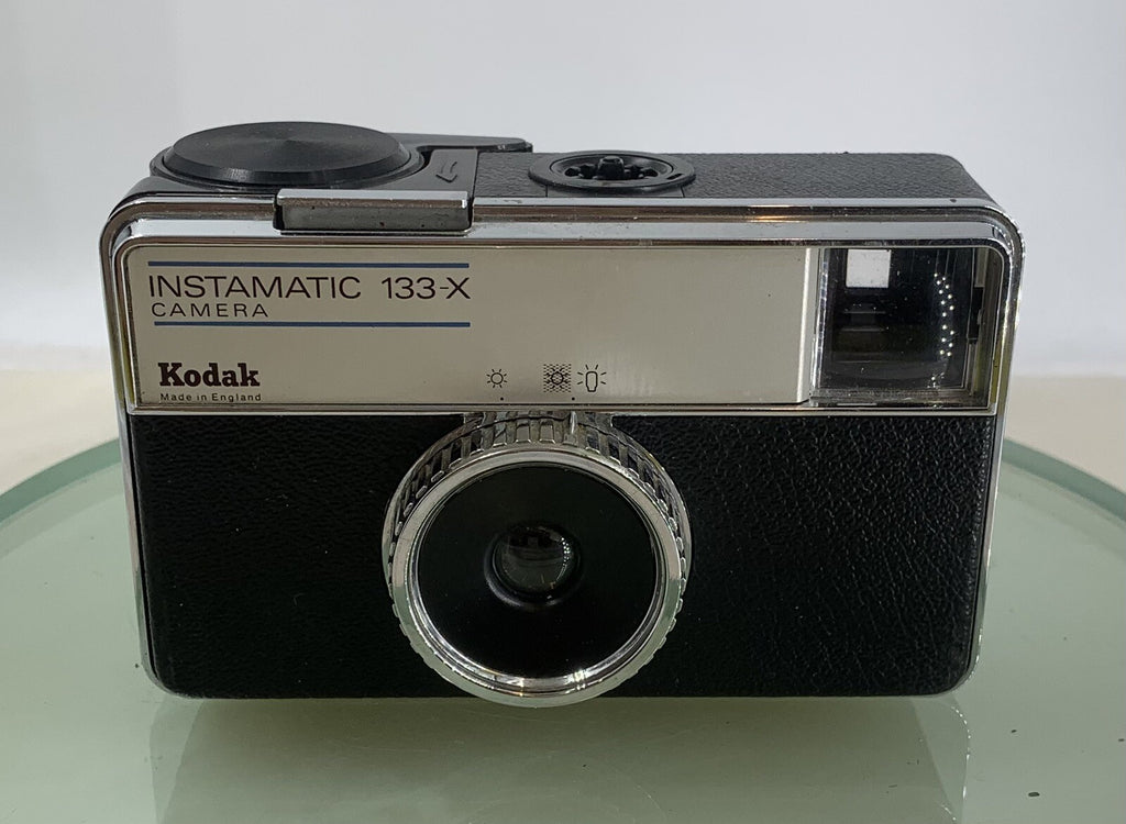 Kodak Instamatic Camera 133-X Viewfinder Camera 35mm Original Case TESTED - 8861
