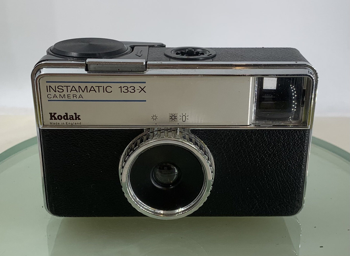 Kodak Instamatic Camera 133-X Viewfinder Camera 35mm Original Case TESTED - 8861