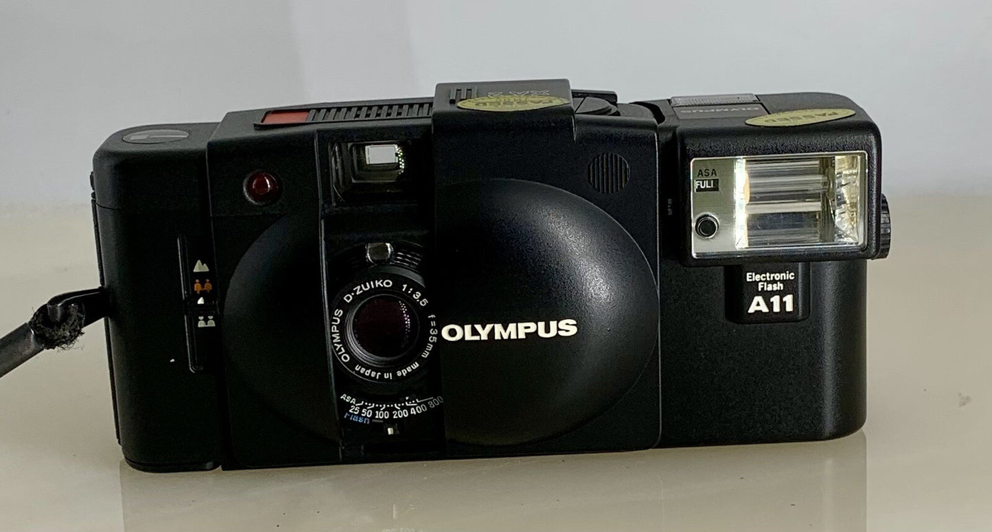 OLYMPUS XA2 Compact Camera 35mm Flash A11 D.ZUIKO 35mm f3.5 TESTED , mju 751