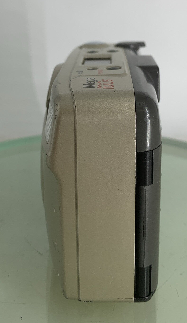 Vivitar MEGA 100S Point N Shoot 35mm CAMERA SILVER NO CHARGER TESTED - 5013