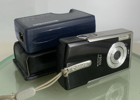 Canon Digital Camera IXUS i PC1060 4.0MP BLACK+CHARGER+COVER TESTED - 9970