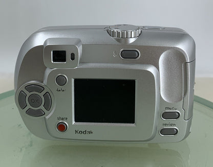 Kodak COMPACT Digital Camera EasyShare CD40 4.0MP SILVER NO CARD TESTED - 9535