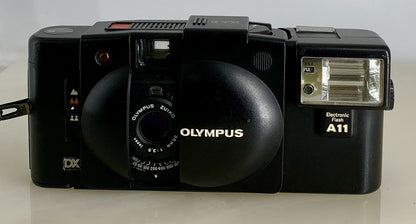 Olympus XA 3 DX 35mm Film Camera with Zuiko 35mm F/3.5 Lens -Excellent TESTED731