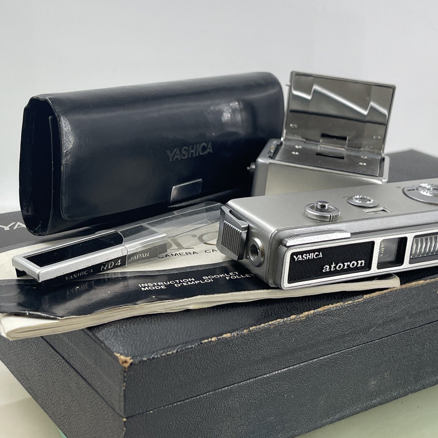 Yashica Atoron ULTRA Miniature Camera + BAG Bag + Case+Filters Shutter works 4831
