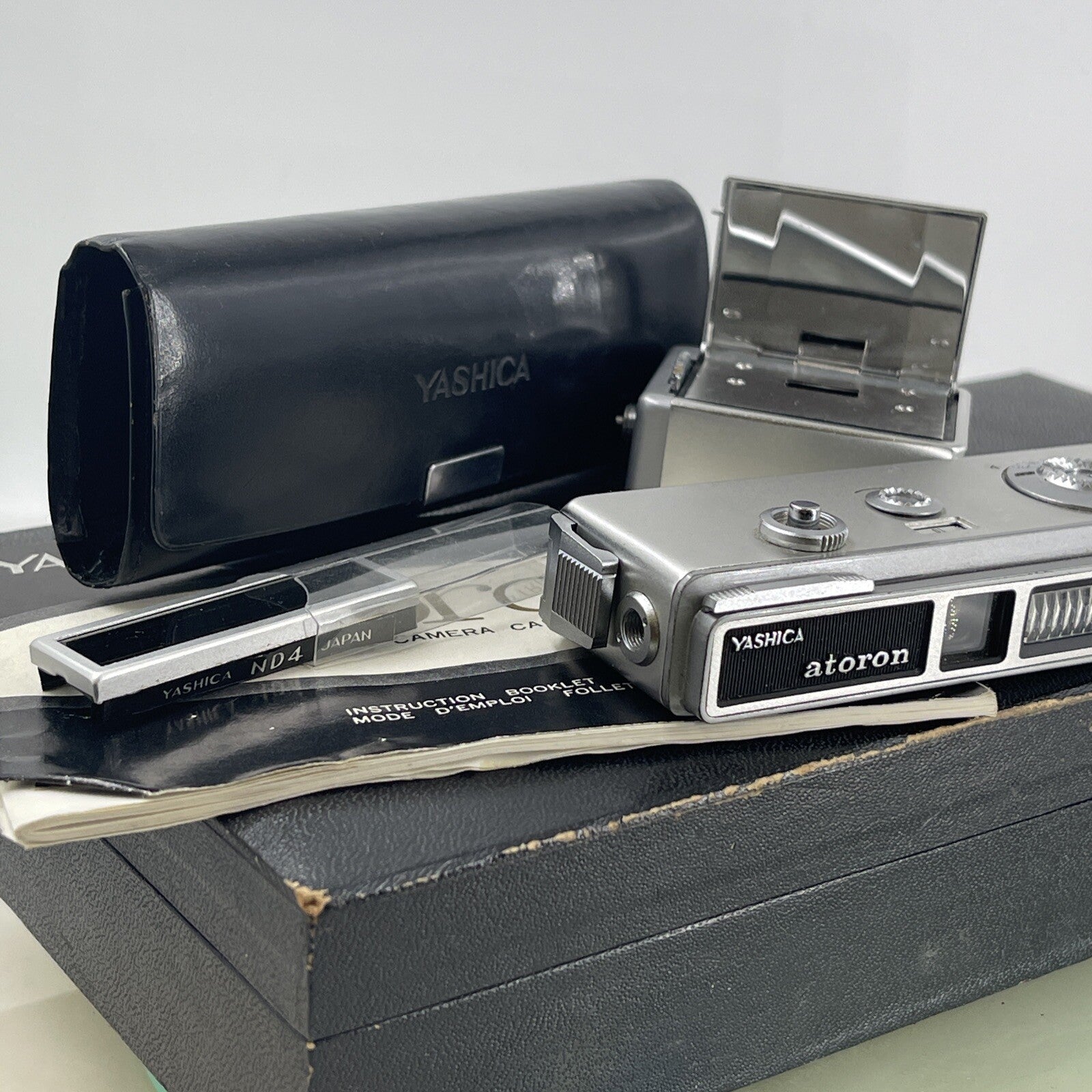 Yashica Atoron ULTRA Miniature Camera + BAG Bag + Case+Filters Shutter works 4831
