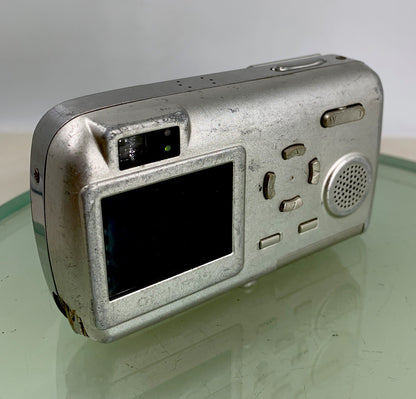 Olympus Mju-410 COMPACT DIGITAL CAMERA SILVER WITH CHARGER - TESTED - 9864