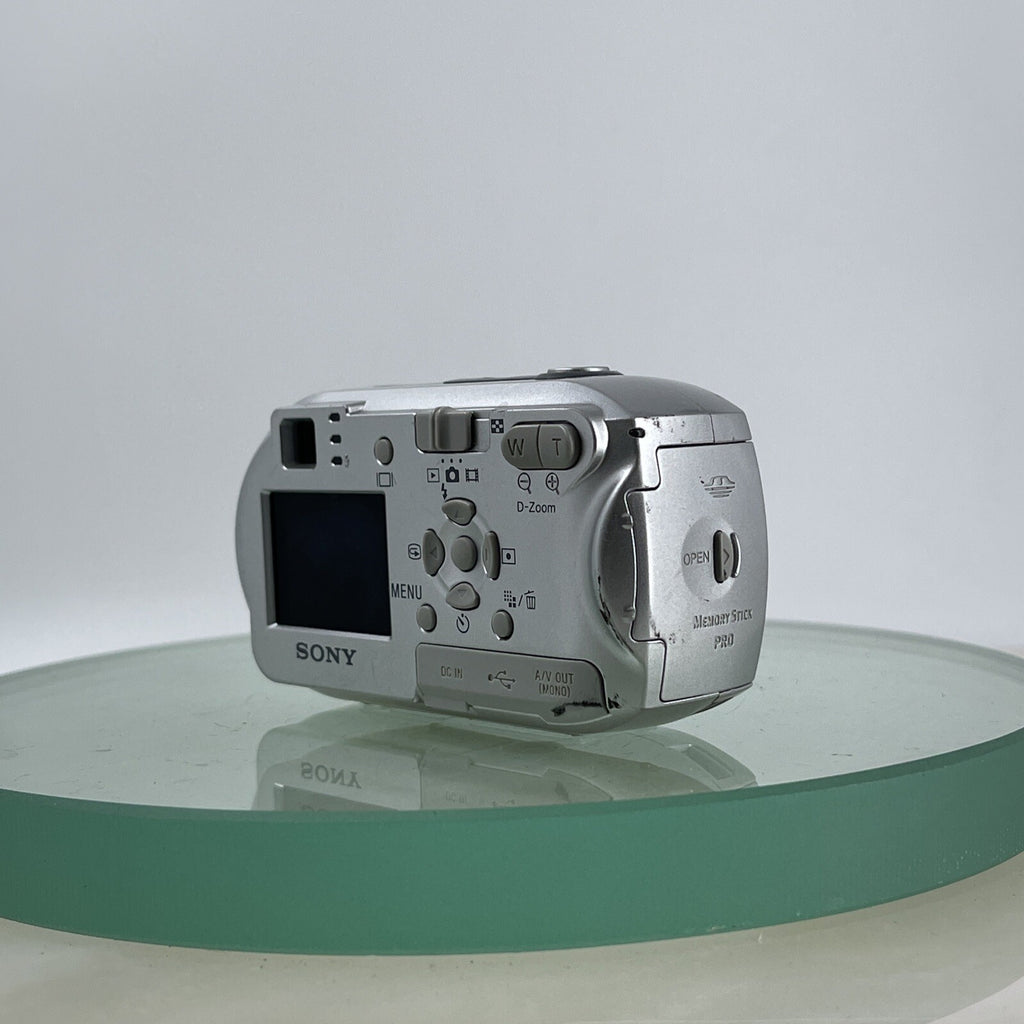 Sony Digital Camera Cybershot DSC-P43 4.1Megapixels Silver Tested #8385