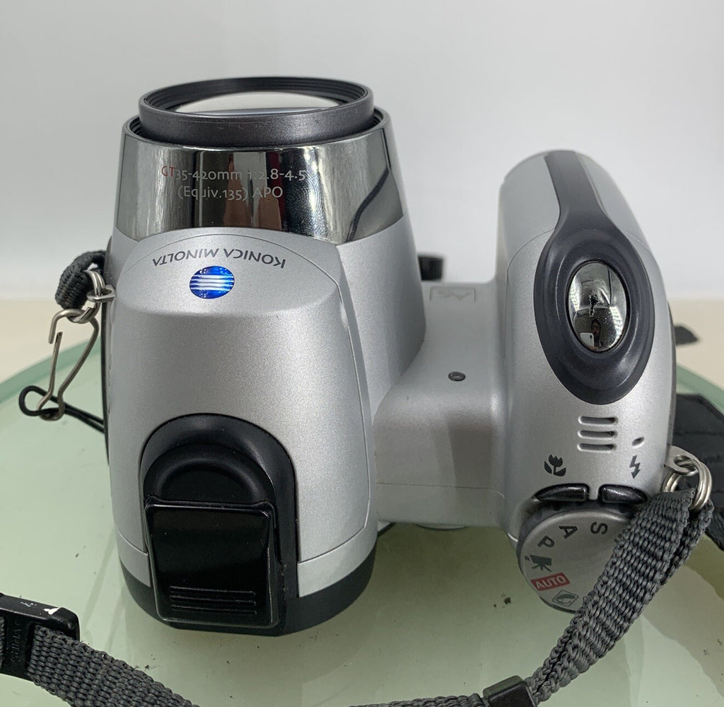 Konica Minolta Z3 Digital Camera 4.0MP Silver 256MB SD CARD- TESTED - 3248