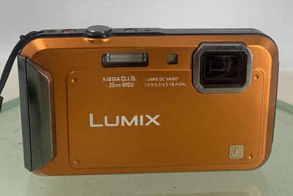 Panasonic Lumix DMC-FT20 Waterproof ORANGE Camera WITH CHARGER TESTED - 341