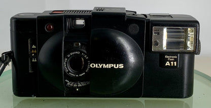 OLYMPUS XA2 Electronic Flash A11 D.ZUIKO 35mm f3.5 TESTED  POINT & SHOOT CAMERA1
