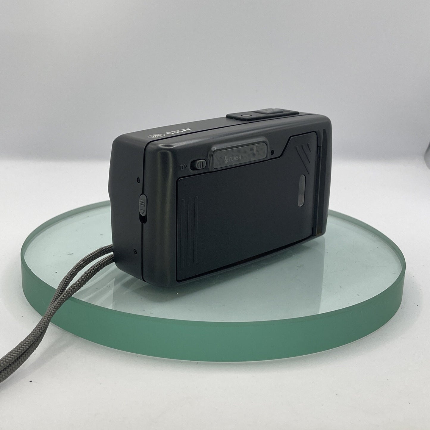 RARE BOOTS C35FF FOCUS RICOH LENS 1:4.5 35mm FILM CAMERA  MADE IN TAIWAN #864
