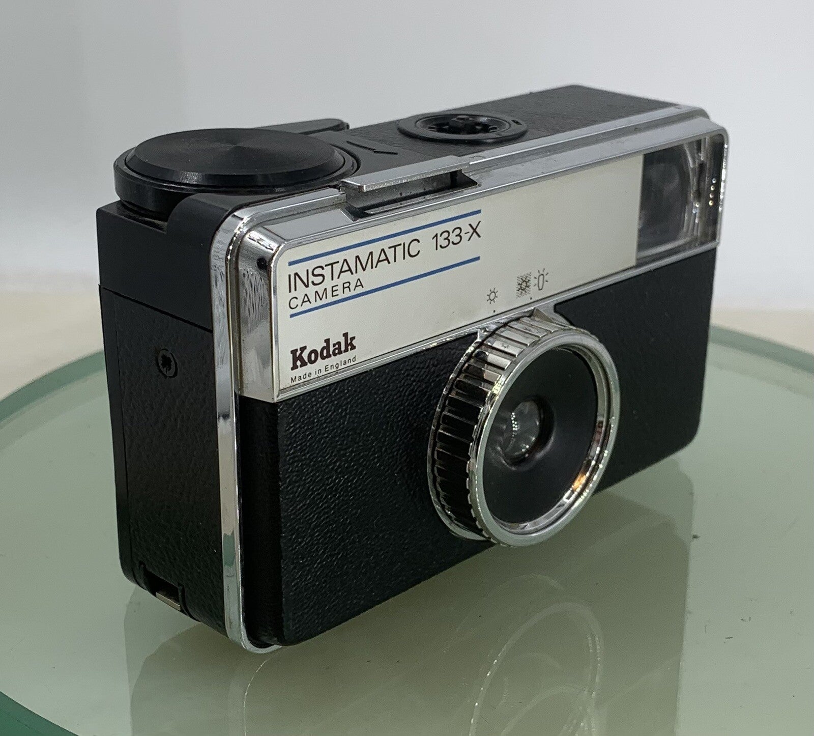 Kodak Instamatic Camera 133-X Viewfinder Camera 35mm Original Case TESTED - 8862