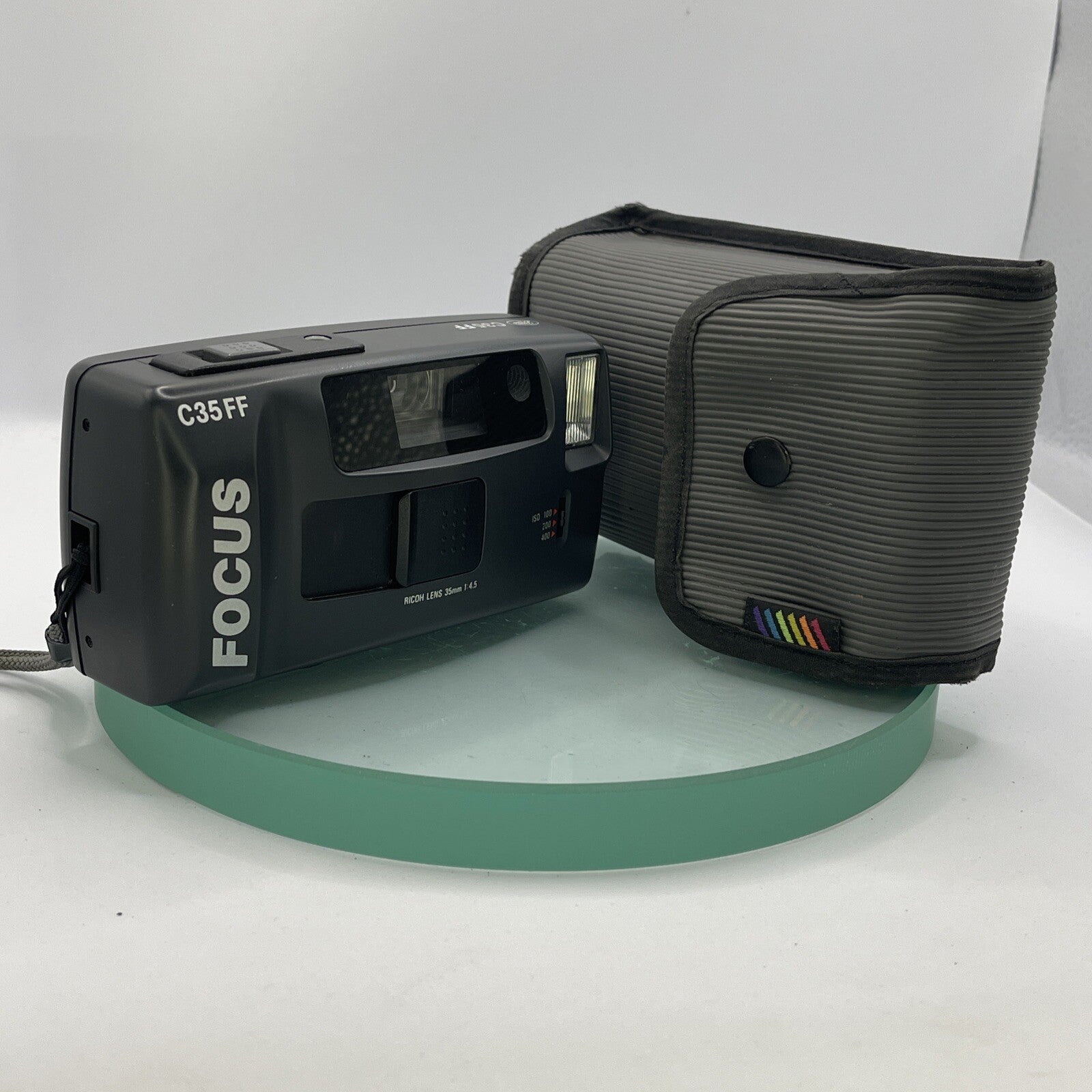 RARE BOOTS C35FF FOCUS RICOH LENS 1:4.5 35mm FILM CAMERA  MADE IN TAIWAN #860