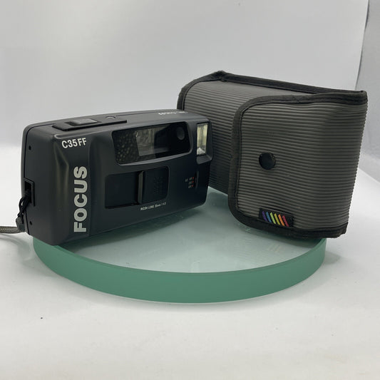 RARE BOOTS C35FF FOCUS RICOH LENS 1:4.5 35mm FILM CAMERA  MADE IN TAIWAN #860