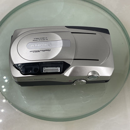 Fujifilm FinePix 2400 Zoom 2.1MP Compact Digital Camera Silver Tested #3227